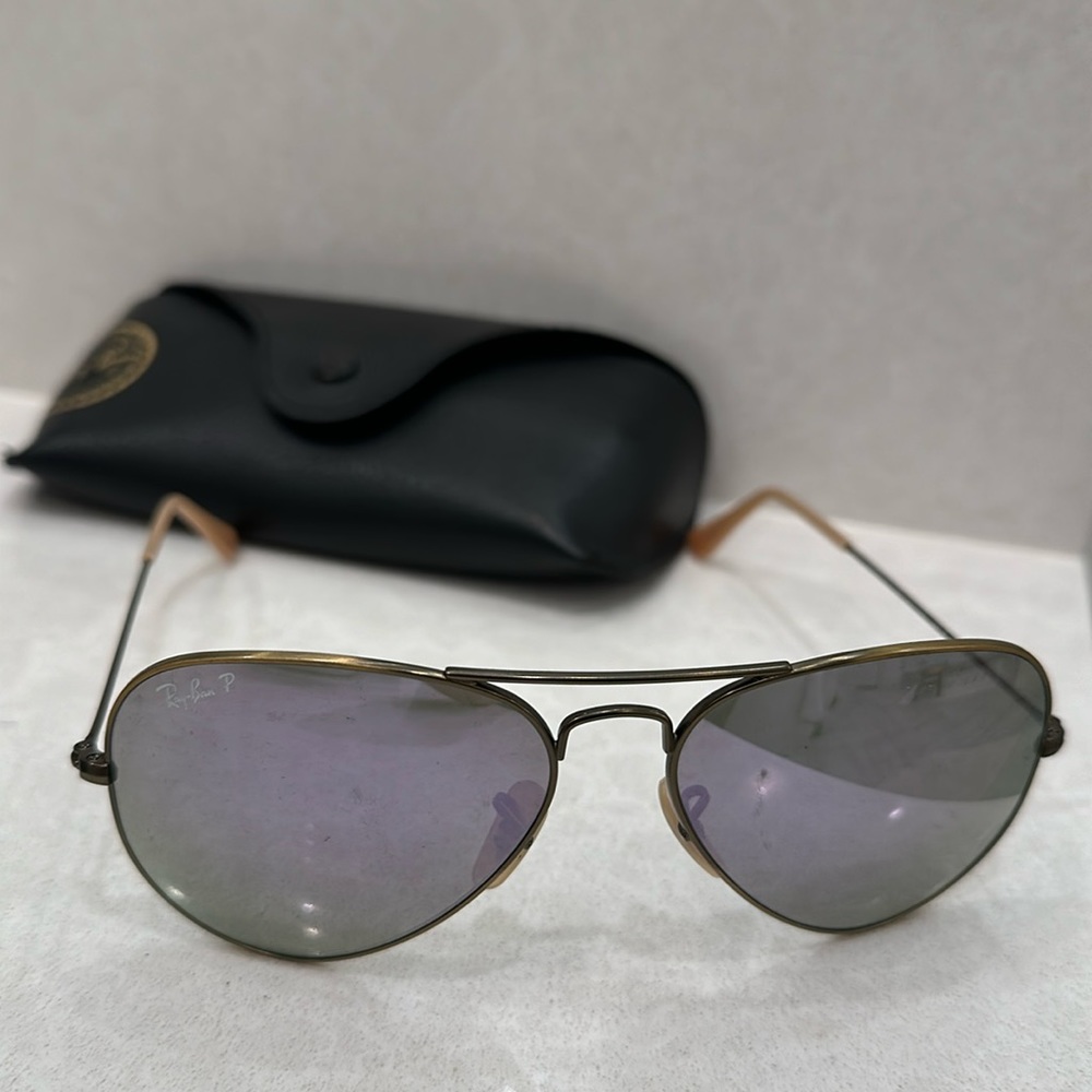 Excellent condition Ray bans